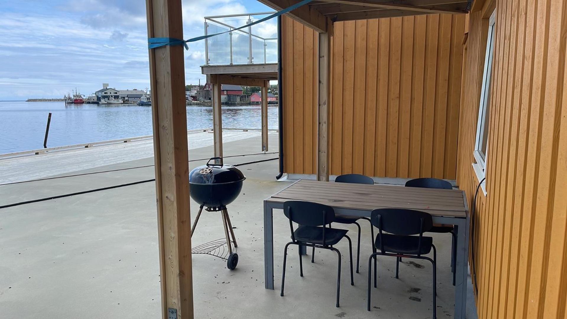 The Harbour House, Dorm And Twin, Selfservice Hostel Ballstad Exterior foto