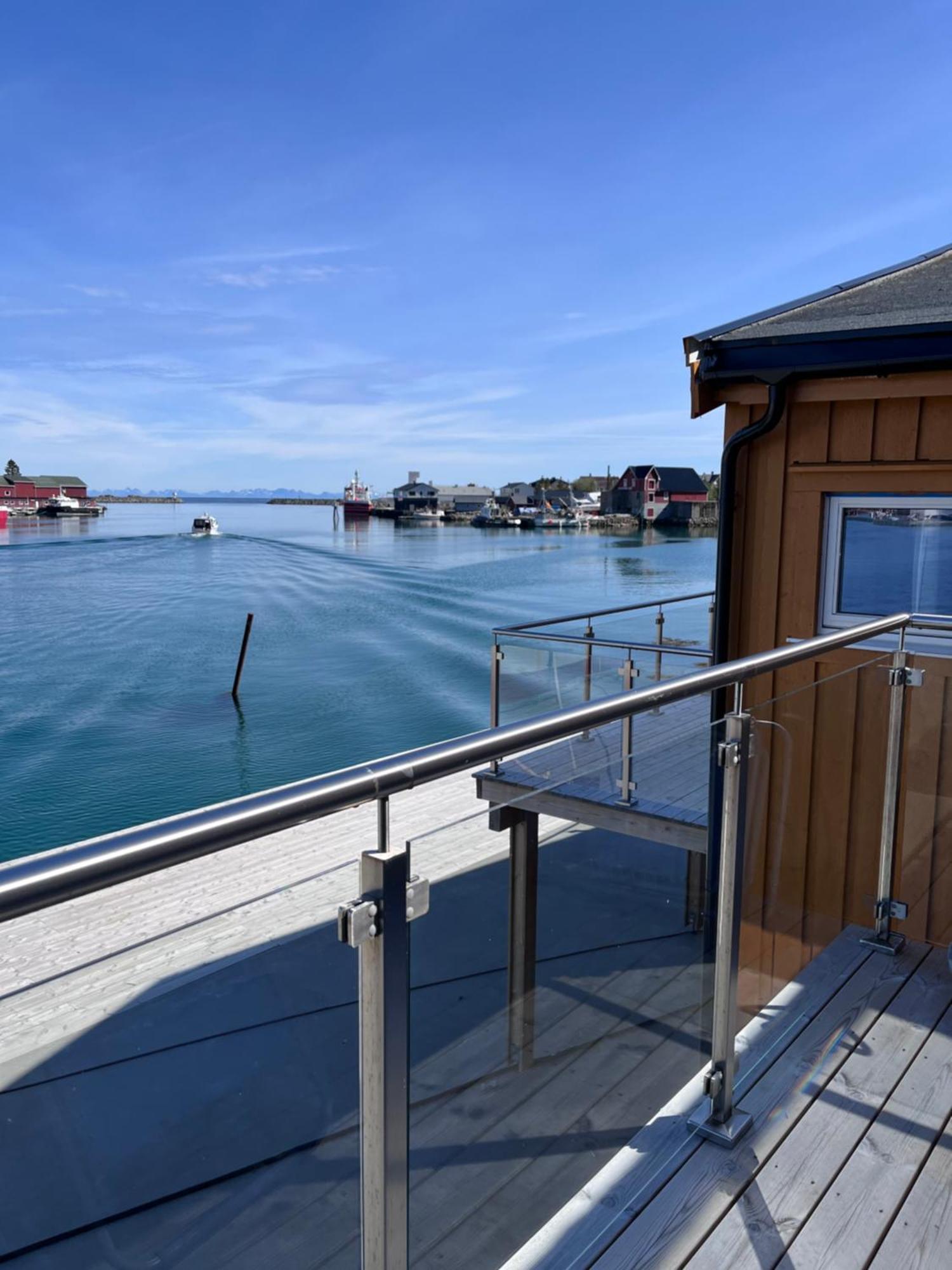 The Harbour House, Dorm And Twin, Selfservice Hostel Ballstad Exterior foto