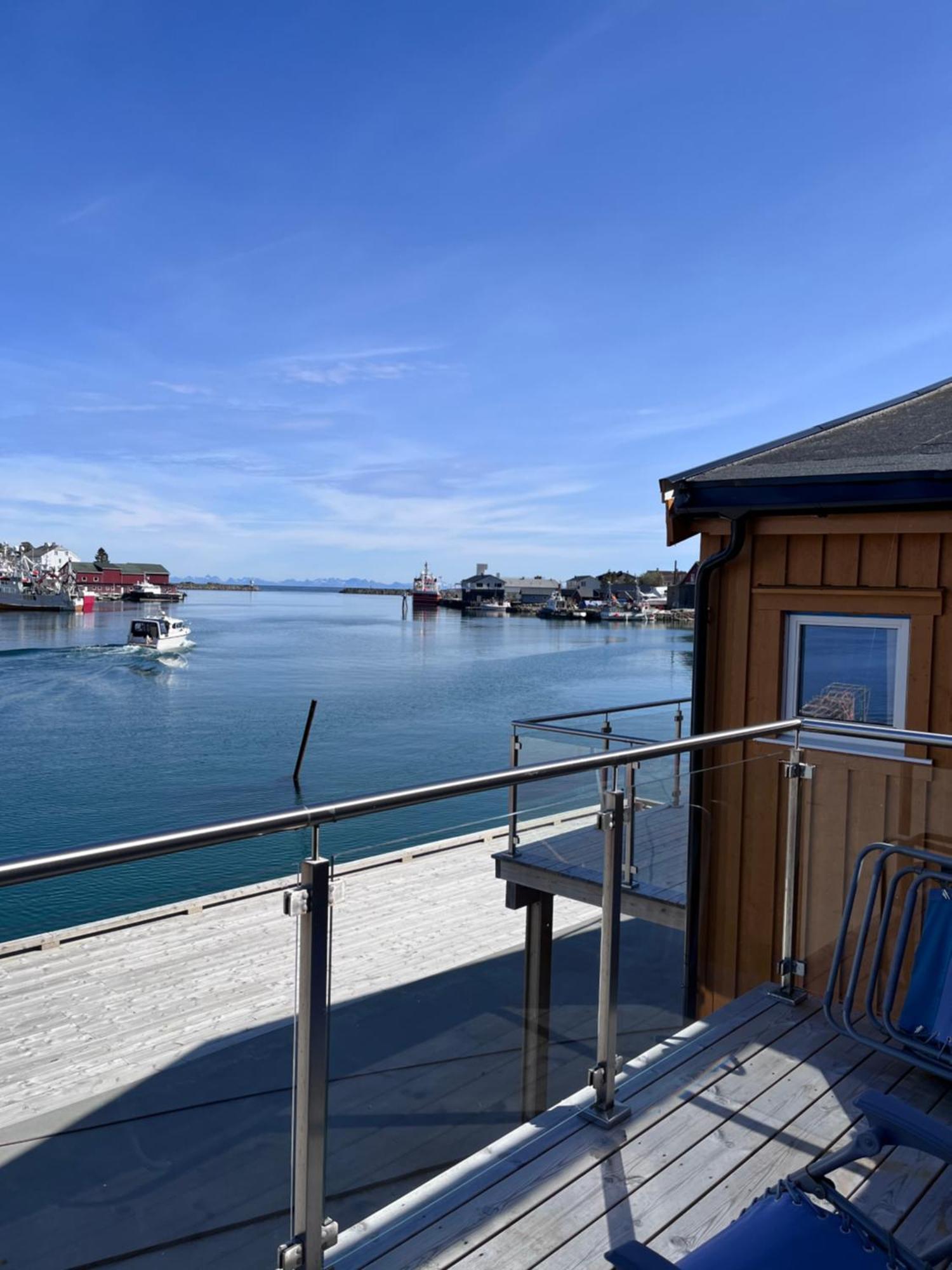 The Harbour House, Dorm And Twin, Selfservice Hostel Ballstad Exterior foto